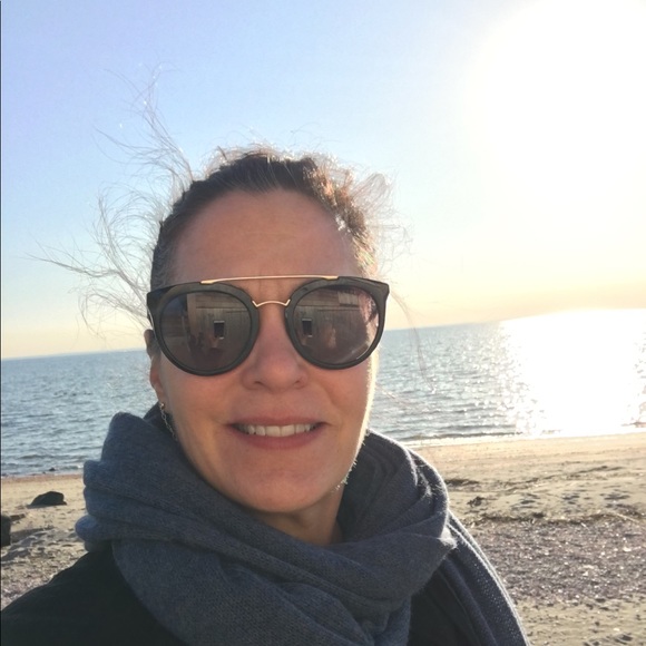 Meet your Posher, Annette - Picture 1 of 1